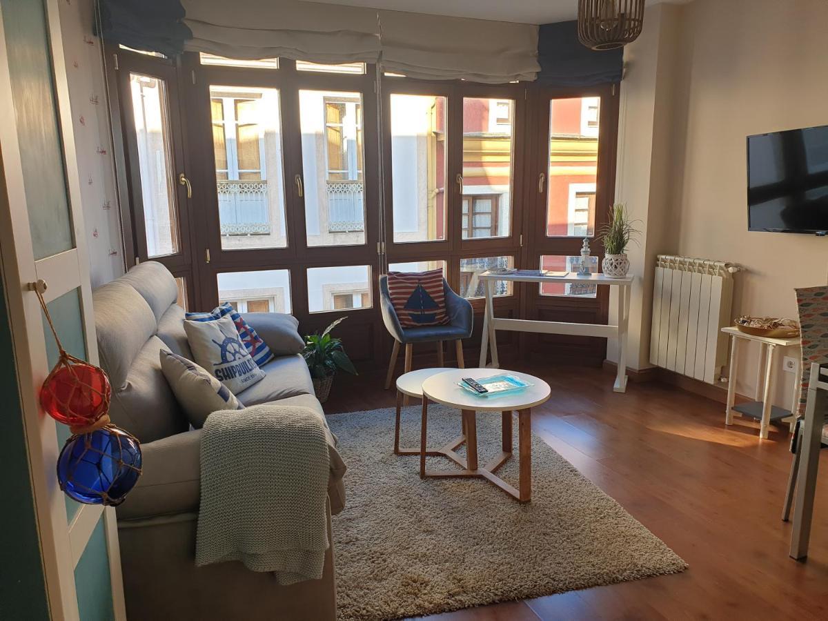Apartamento Cine Colon 2 Ribadeo Bagian luar foto