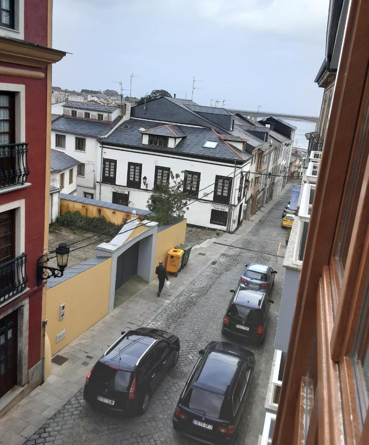 Apartamento Cine Colon 2 Ribadeo Bagian luar foto
