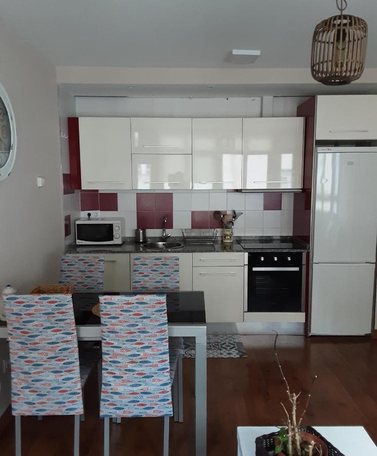 Apartamento Cine Colon 2 Ribadeo Bagian luar foto
